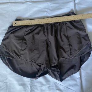 Lululemon Black Hotty Hot Athletic Shorts Women’s Size 12